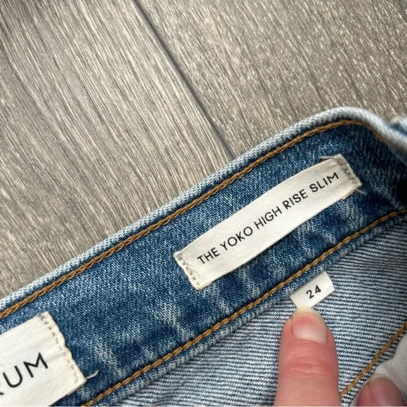 Aritzia Denim Forum The Yoko High Rise Slim Skinny Jeans High Waist Light Wash - Picture 13 of 15